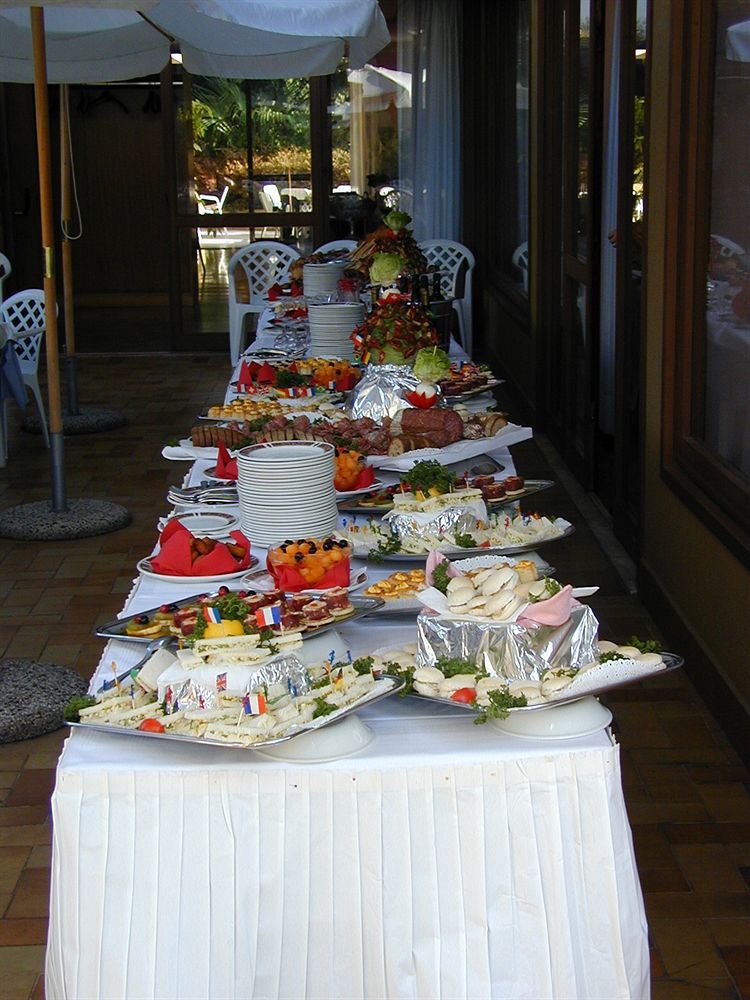 Hotel Aries Lesa Exterior foto